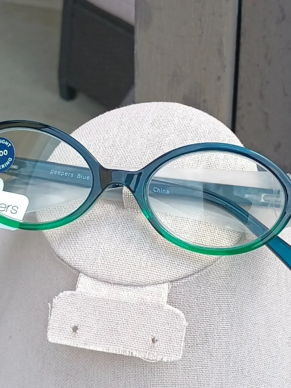 Reading Glasses by Peepers (Filly), +2.00 strength, teal/green ombre color, NWT